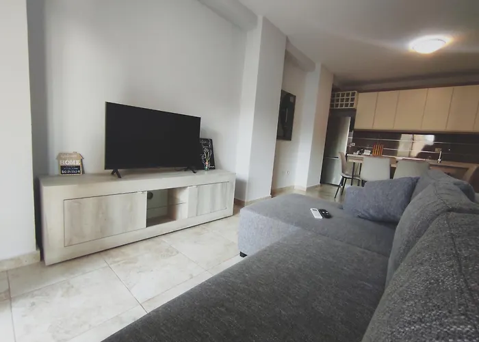 Kledia\'S Modern Apartment
