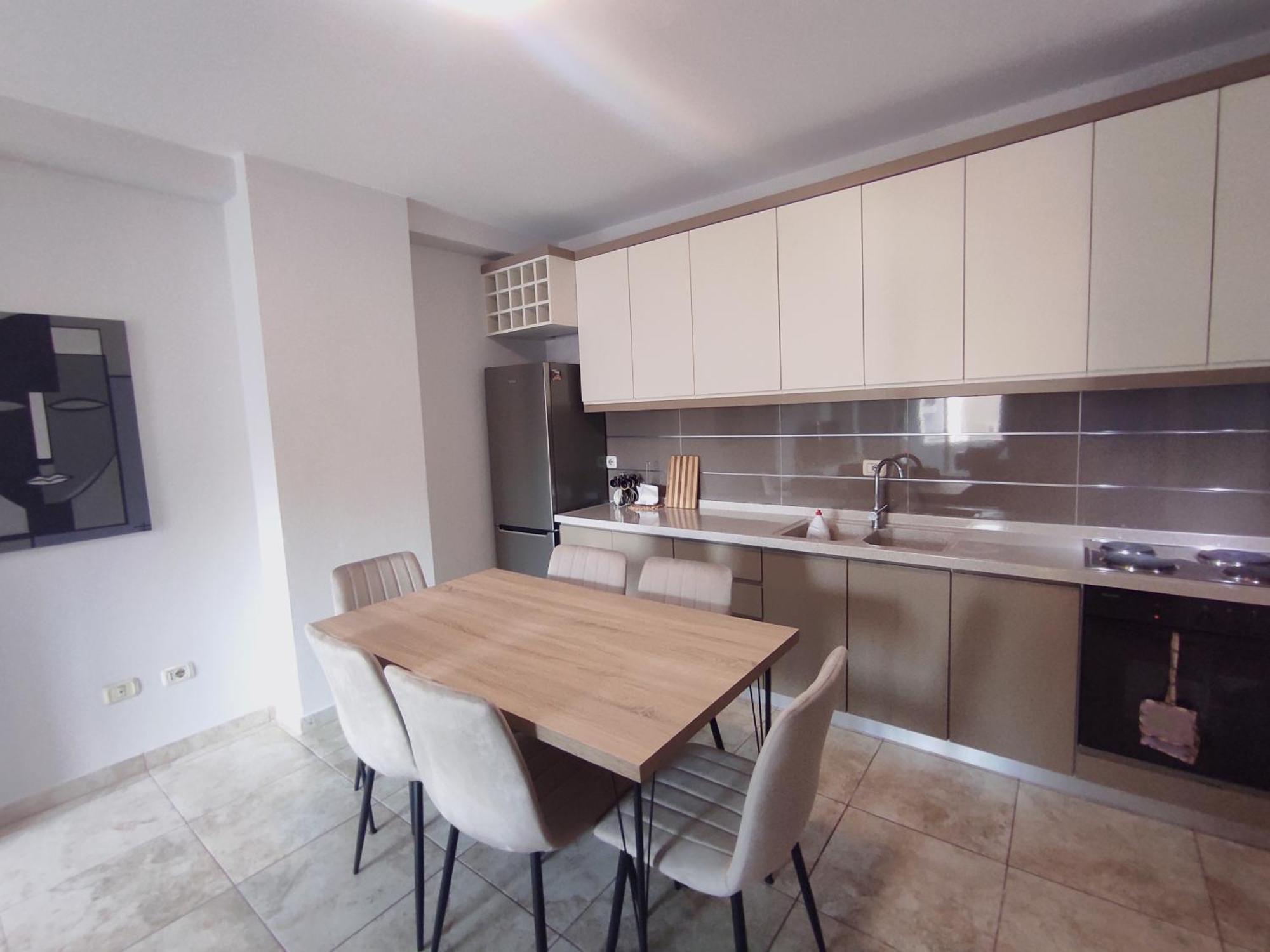 Kledia's Modern Apartamento