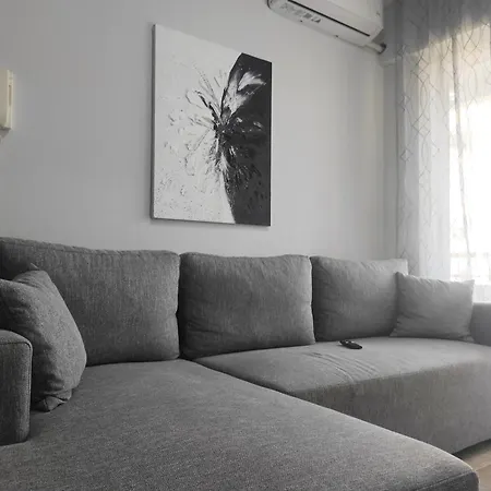 Kledia'S Modern Apartment Tirana Exterior photo